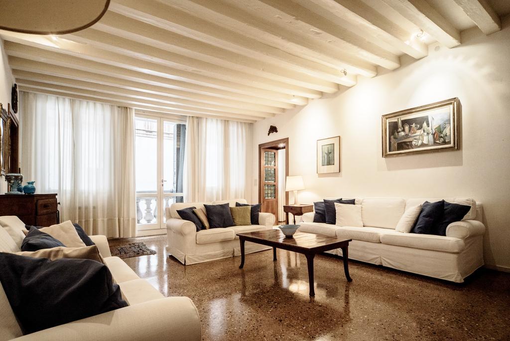 Accademia Terrazza Apartment Venesia Bagian luar foto