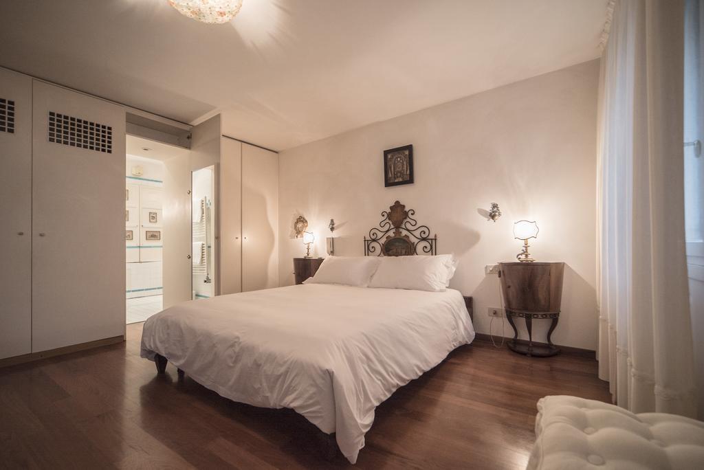Accademia Terrazza Apartment Venesia Bagian luar foto