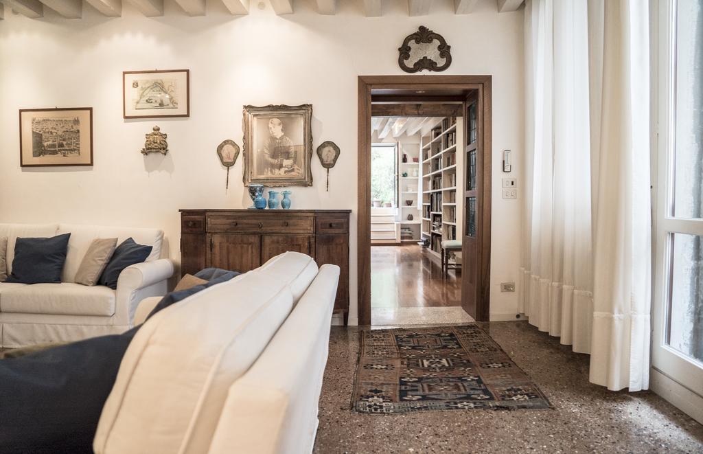 Accademia Terrazza Apartment Venesia Bagian luar foto